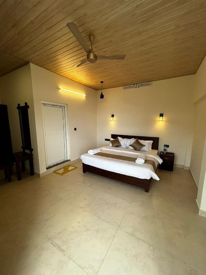 Wild Elephant Resort Kallar Vattiyar Exterior foto