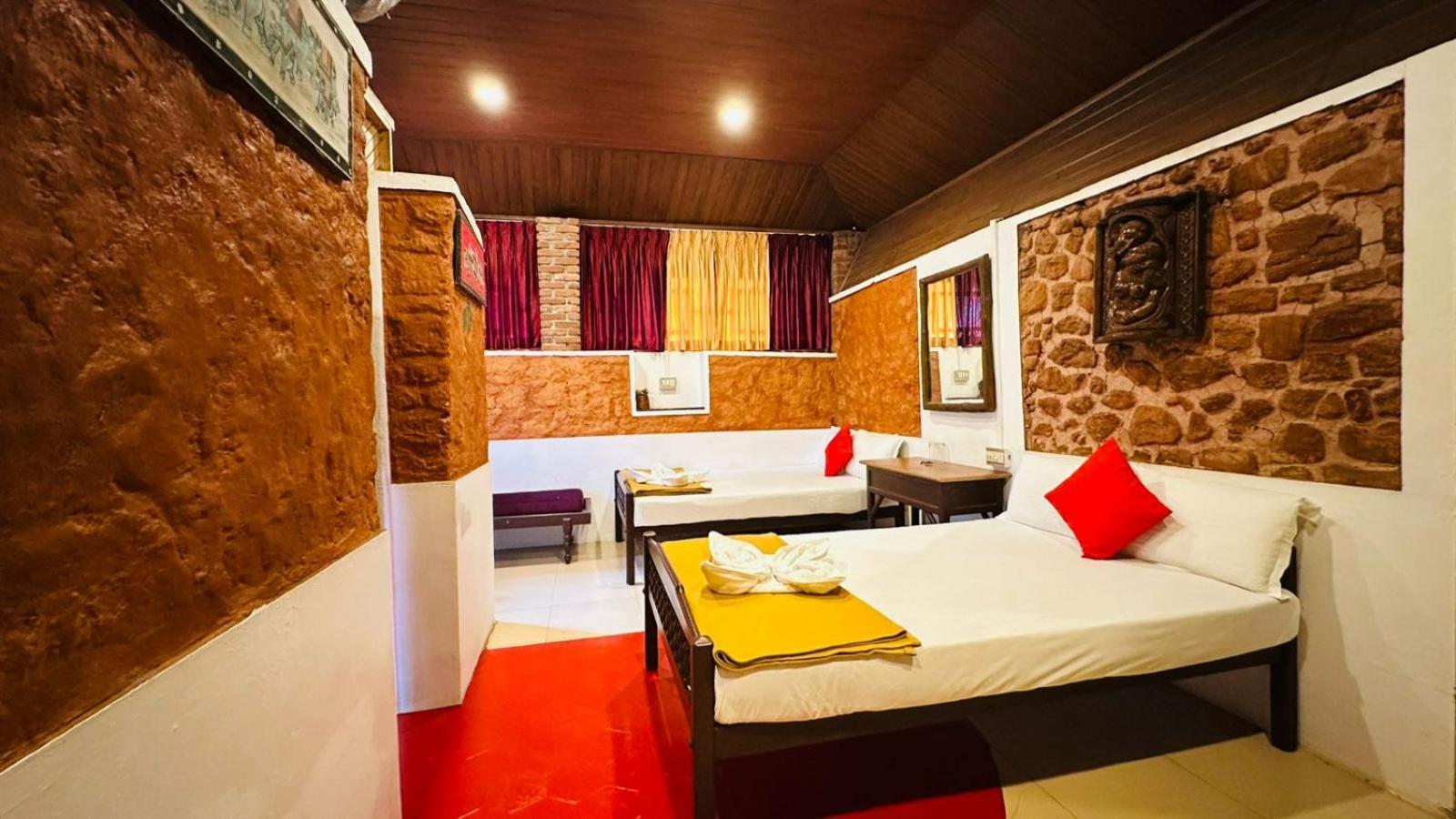 Wild Elephant Resort Kallar Vattiyar Exterior foto