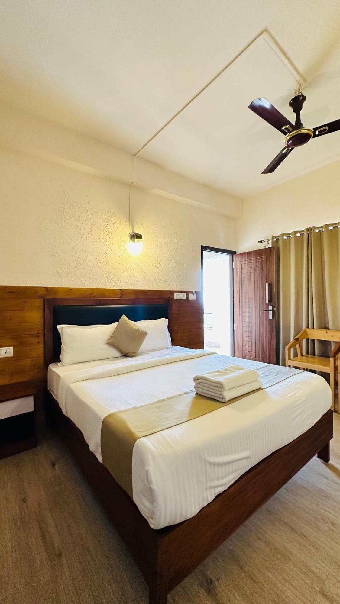 Wild Elephant Resort Kallar Vattiyar Exterior foto